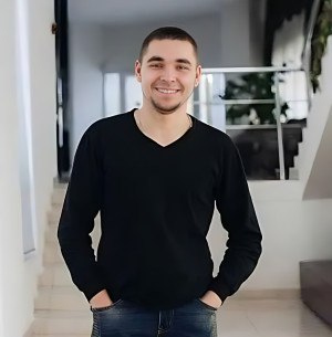 Арцём Алегавіч Макавей