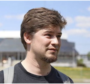 Олег Ларичев